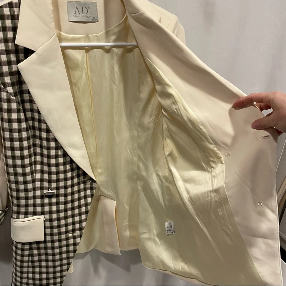 Cream and plaid preppy blazer with stretch pockets preppy casual cool